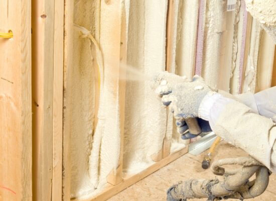 Eficientizarea izolarii Interiorului: Rolul crucial al spumei poliuretanice